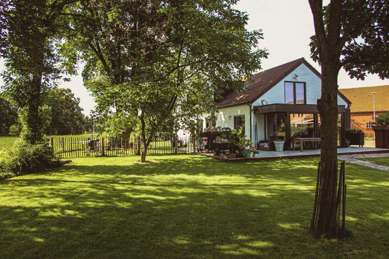 D&A Nest Bed & Breakfast Retie Exterior photo